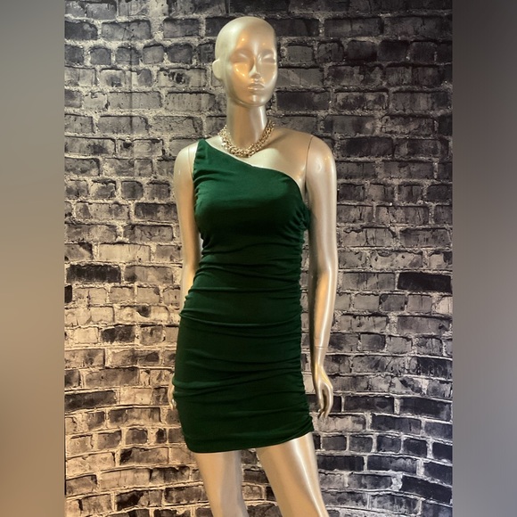 Emerald Green 1 Shoulder Formal Party Dress - Picture 6 of 7